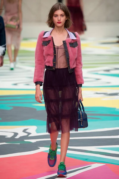Look 9